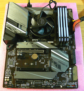 Gigabyte Z590 Gaming X, i5-10400,RGB DDR4 32GB,SSD 512GB M.2 (4 foto / 10)