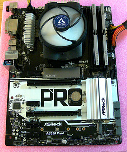 AsRock AB350 Pro4, Ryzen 5 3400G, DDR4 16GB, SSD 250GB M.2 (5 foto / 10)