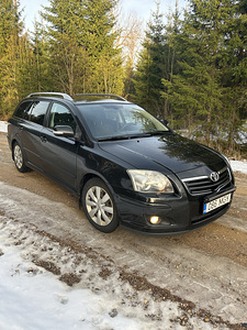 Toyota Avensis (4 foto / 11)