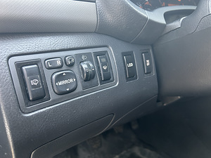 Toyota Avensis (9 foto / 11)