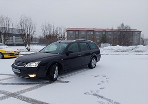 Ford Mondeo 2.2 114kW (2 foto / 9)