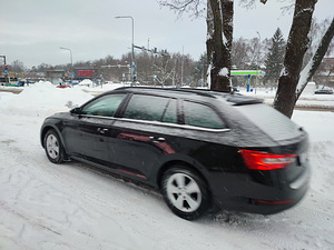 Skoda Superb (2 фото из 4)