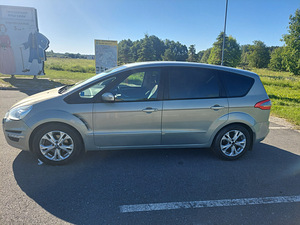 Ford S-max (3 фото из 6)