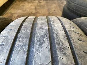 Летние шины 245/45R18 Bridgestone (7 фото из 7)