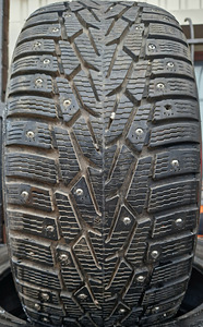 R18 Nokian 225/40/18 - 7mm - 99% naelad - üksik 1tk (1 foto / 1)