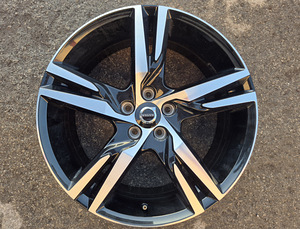R19 Volvo ОРИГИНАЛ R-Design 5x108 (1 фото из 7)