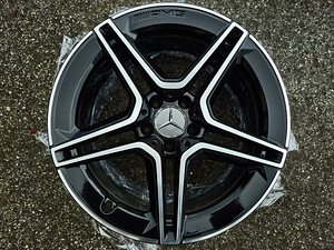 R19 Mercedes AMG originaaal erilaiused - UUS (1 foto / 6)