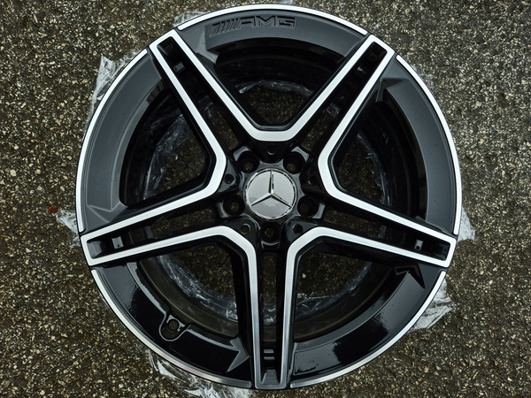 R19 Mercedes AMG originaaal erilaiused - UUS