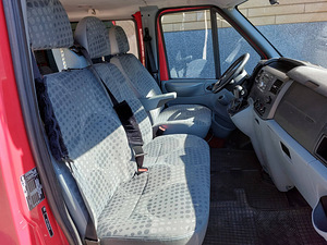 Ford Transit 2.2 63кВт 2010 9 мест (6 фото из 9)