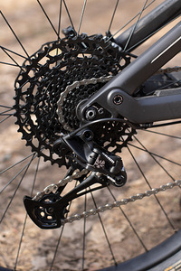 MTB Canyon Neuron CF SLX 9 (4 foto / 10)