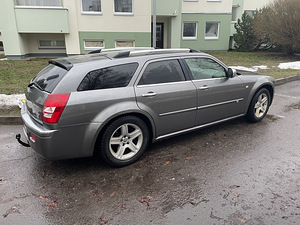 Крайслер 300c (3 фото из 5)