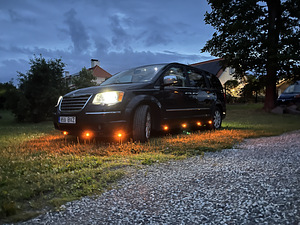 Chrysler Grand Voyager (7 foto / 7)