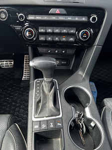 Kia Sportage (13 foto / 13)