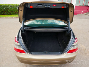Mercedes-Benz S320 Long 3.0 173kW (9 foto / 14)