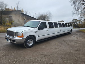 FORD EXCURSION SUPER STRETCH ЛИМУЗИН (1 фото из 10)