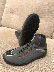 Nike jalgpallijalatsid nr 32 (2 foto / 3)