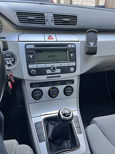 VOLKSWAGEN PASSAT 2008 2.0TDI 103KW (8 foto / 12)