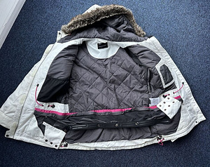 PEAK PERFORMANCE TALVEJOPE / PARKA! M-L / velvetkangas (9 foto / 10)
