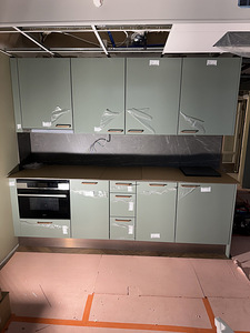 Vajatakse köökide ja mööbli paigaldamise spetsialisti,Tamper (1 foto / 1)