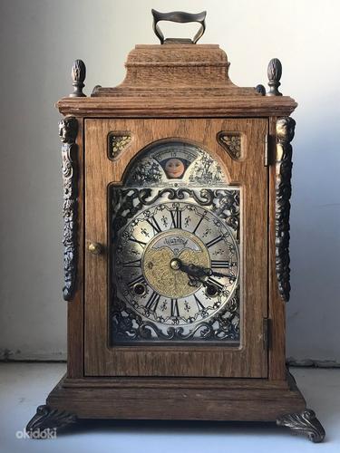 Старинные часы (фото #1)