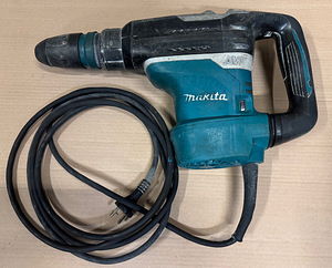 Makita Puurvasar HR4013C (3 foto / 4)