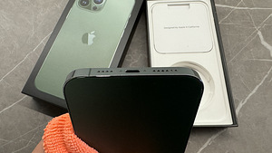iPhone 13 Pro Max Alpine Green Edition, 128 GB (7 foto / 10)