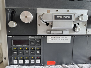 Studer A810 High-End магнитофон Willi Studer AG серийный ном (5 фото из 10)