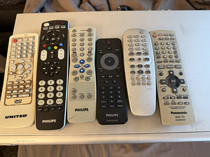 4 DVD/CD mängijat + 2 VHS videomakki Panasonic ja Philips (3 foto / 7)