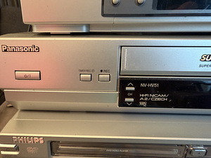 4 DVD/CD mängijat + 2 VHS videomakki Panasonic ja Philips (4 foto / 7)
