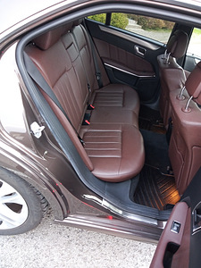 Mercedes E300 Avantgarde (13 foto / 15)