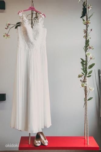 Красивое свадебное платье 38-42 размера (фото #3)