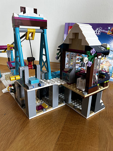 LEGO® Friends Snow Resort Ski Lift 41324 (4 foto / 7)