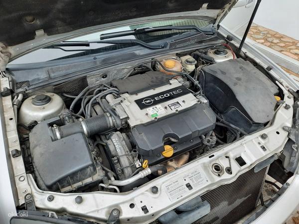 Opel Vectra Irmscher 3.2 V6 мануал (фото #6)