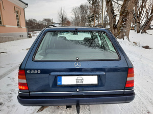 MB W124 T E220 1995a (6 foto / 12)