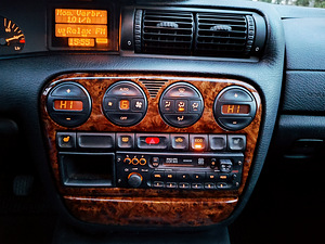 Opel Omega 2.0 16V manuaal (6 foto / 15)
