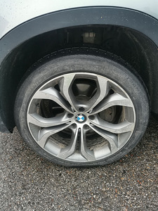 BMW e70 (3 foto / 6)