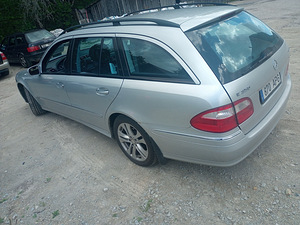 MERCEDES BENZ E350 4MATIC (3 foto / 5)