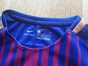 Barcelona FC t-särk 128-137 (2 foto / 3)