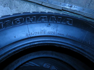 YOKOHAMA 245/70 R16 M+S (2 foto / 3)