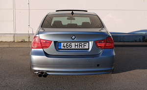 BMW 330 Facelift xDrive 3.0 180kW (5 foto / 10)