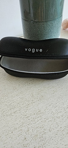 Vogue prillid (2 foto / 2)