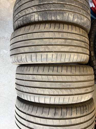 Bridgeston Alenza 265/45/21