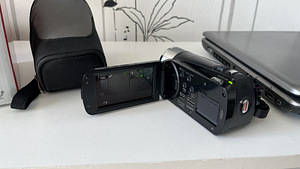 Canon Legria HF R28 (4 foto / 5)