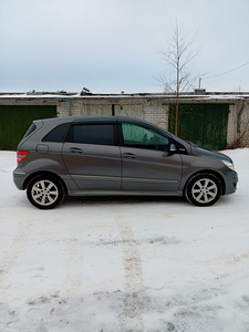 Mercedes Benz B class CNG 2010 (5 фото из 13)