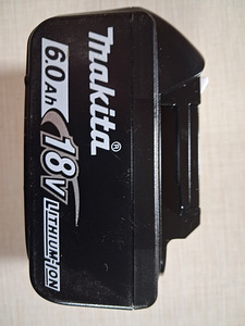 Аккумулятор Makita (2 фото из 4)