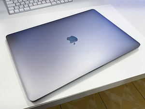 MacBook Pro 15 2017, i7 2,9 Ghz, 16Gb, Radeon 560 4Gb (4 foto / 5)