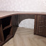 Большой двусторонний офисный стол коричневого цвета (фото #3)