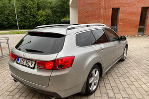 Honda Accord TOURER 2.4 148kW (4 foto / 11)