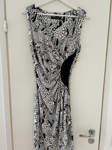 Платье Guess (2 фото из 2)