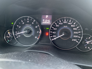Subaru Legacy 2011 (4 фото из 11)